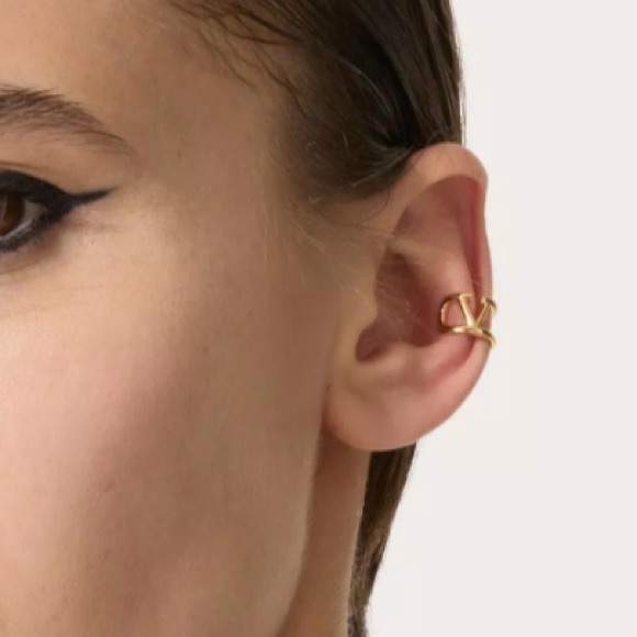 VALENTINO V EAR CUFF - Picture 2 of 6